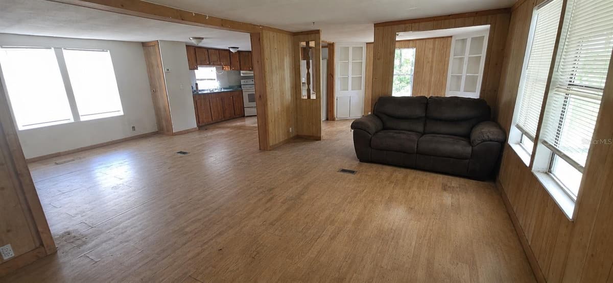 702 DAVID AVENUE — photo 2 of 23