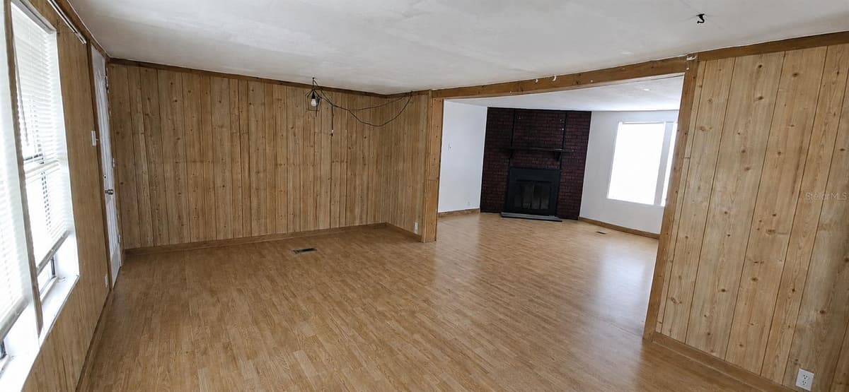 702 DAVID AVENUE — photo 4 of 23