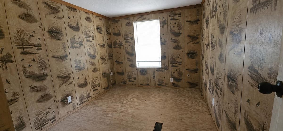 702 DAVID AVENUE — photo 11 of 23
