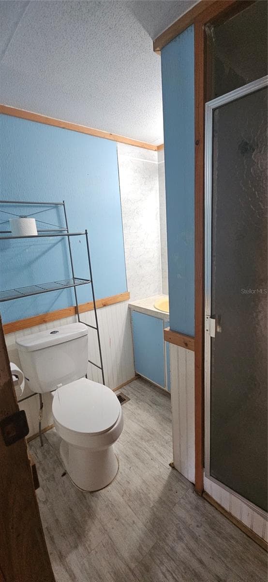 702 DAVID AVENUE — photo 14 of 23
