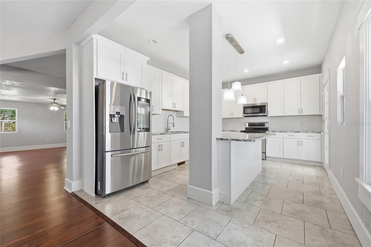 545 HAINES BOULEVARD — photo 15 of 28