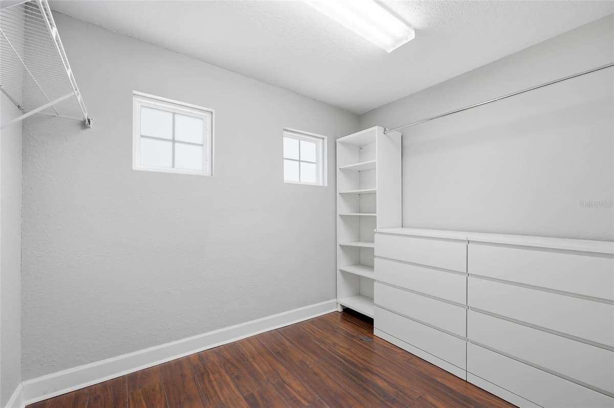 545 HAINES BOULEVARD — photo 8 of 28