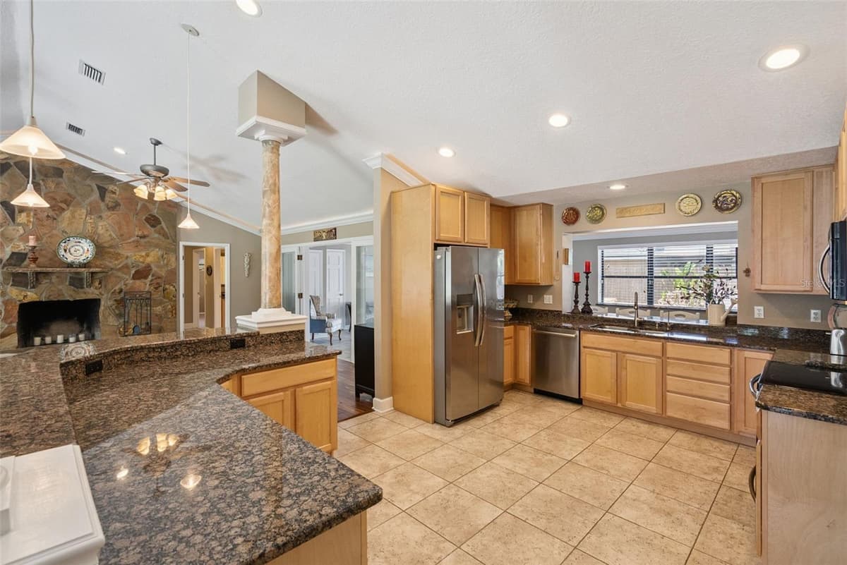 301 BRANTLEY HARBOR DRIVE — photo 8 of 48