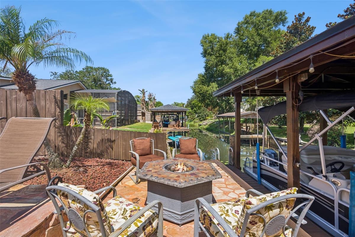 301 BRANTLEY HARBOR DRIVE — photo 38 of 48