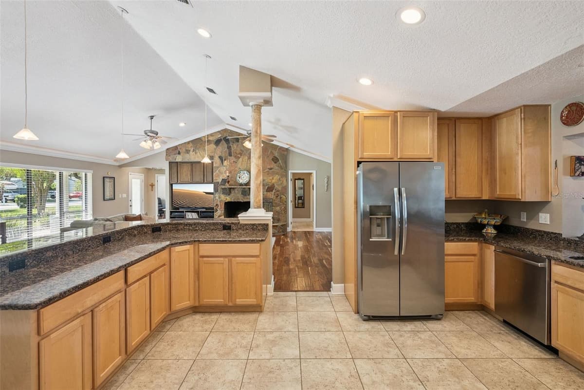 301 BRANTLEY HARBOR DRIVE — photo 9 of 48