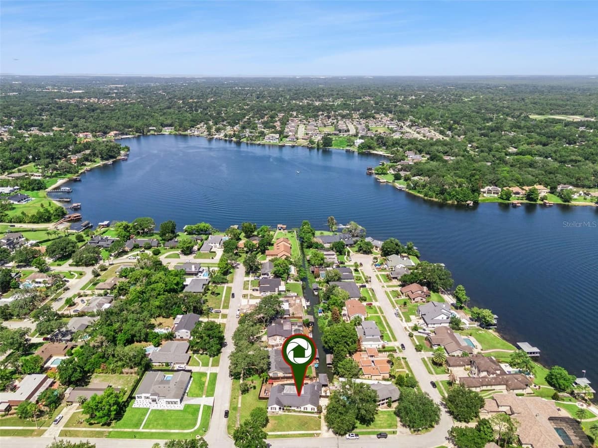 301 BRANTLEY HARBOR DRIVE — photo 2 of 48
