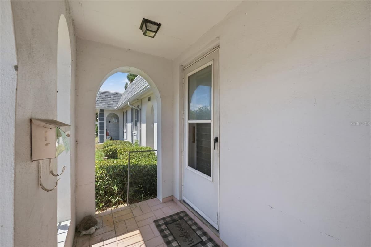 4209 TOUCHTON PLACE — photo 3 of 18