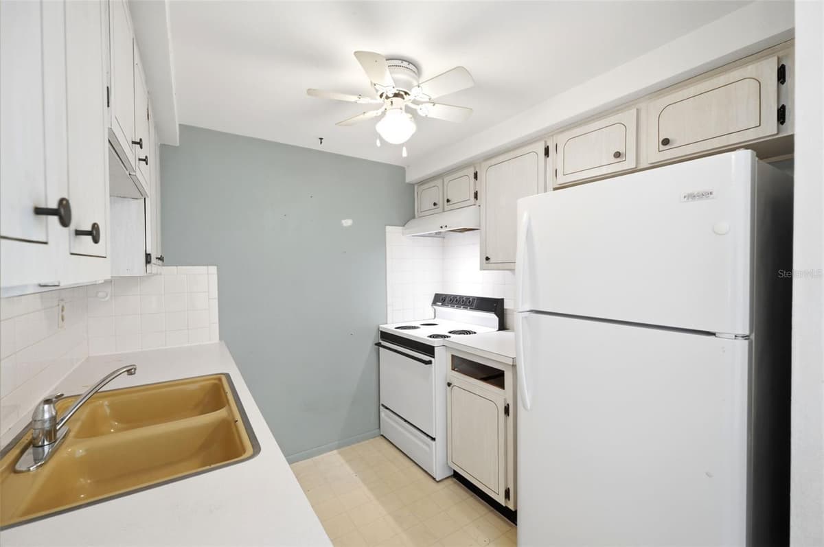 4209 TOUCHTON PLACE — photo 12 of 18