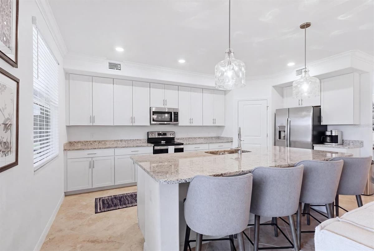 14648 SYCAMORE COURT — photo 13 of 47
