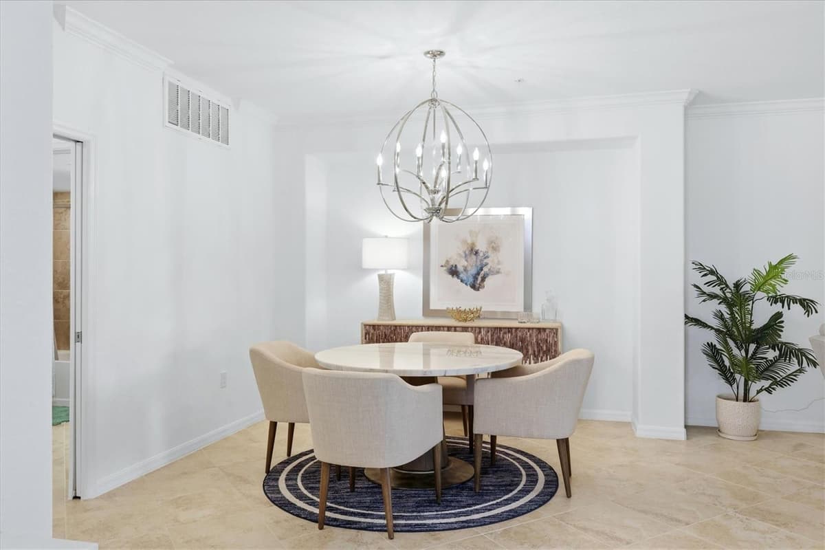 14648 SYCAMORE COURT — photo 15 of 47