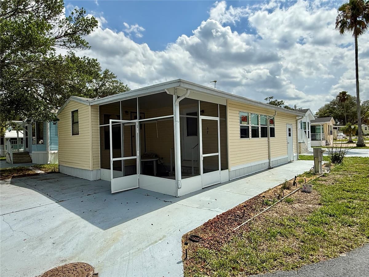 7360 INTERNATIONAL CIRCLE — photo 17 of 27