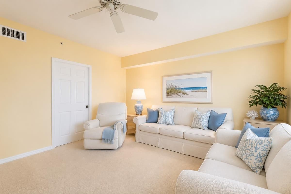16750 GULF BOULEVARD — photo 12 of 53