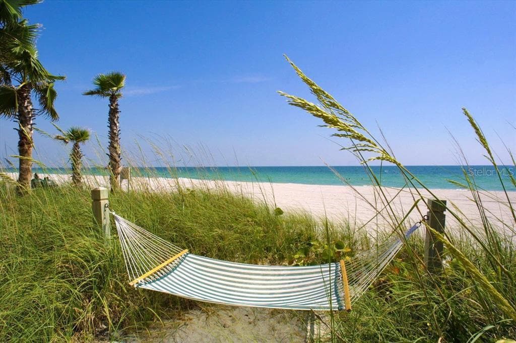 16750 GULF BOULEVARD — photo 51 of 53