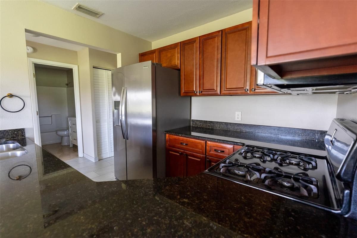 5203 WATERVIEW WAY — photo 8 of 15
