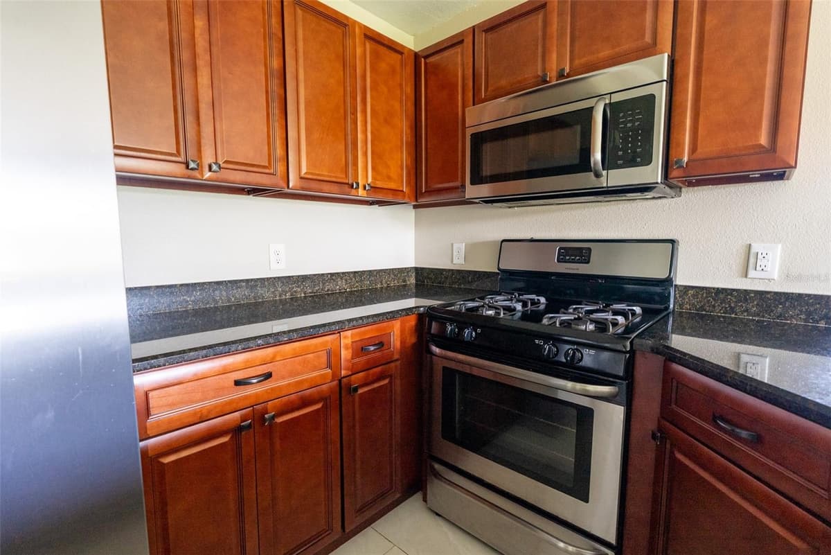 5203 WATERVIEW WAY — photo 7 of 15