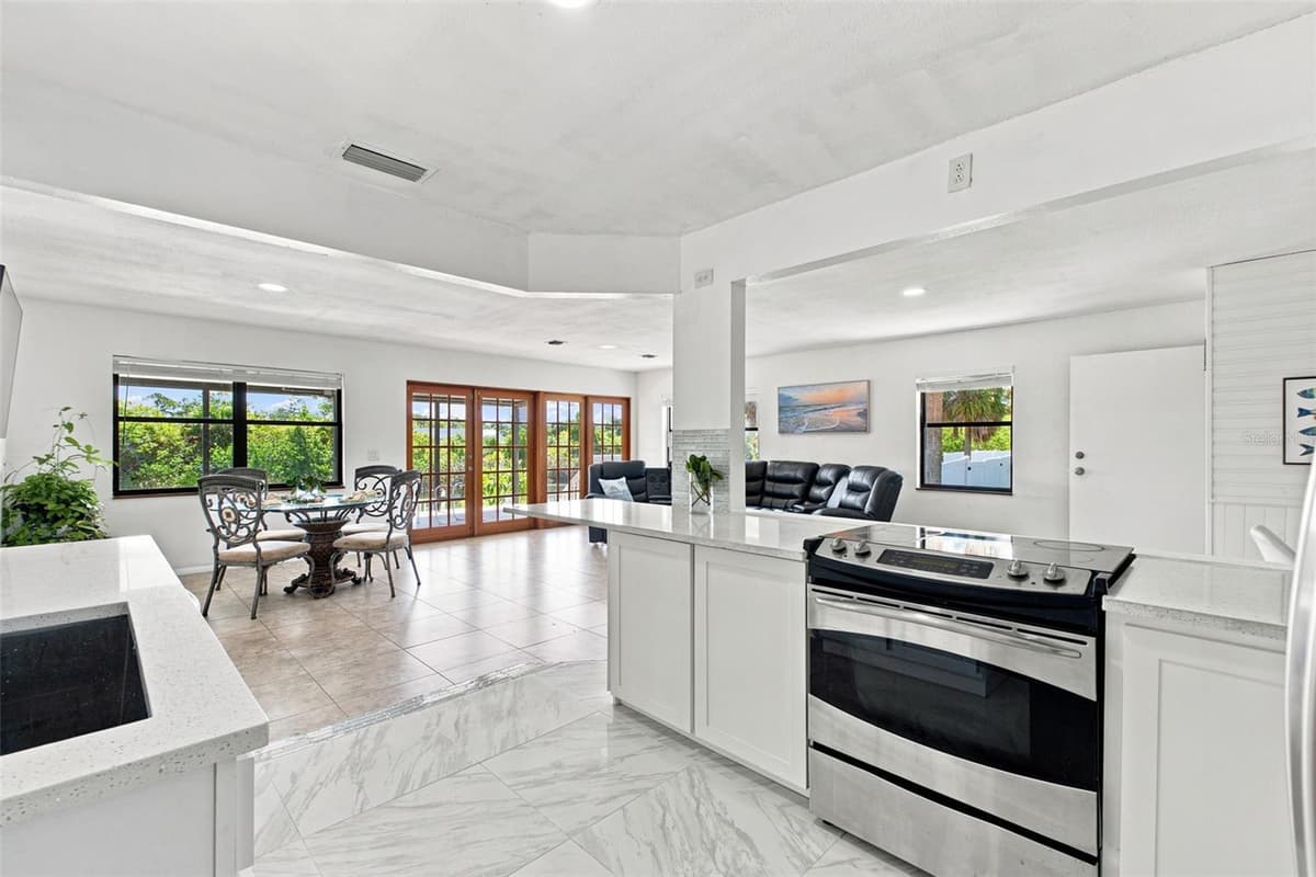 3250 ROSE ARBOR DRIVE — photo 12 of 59