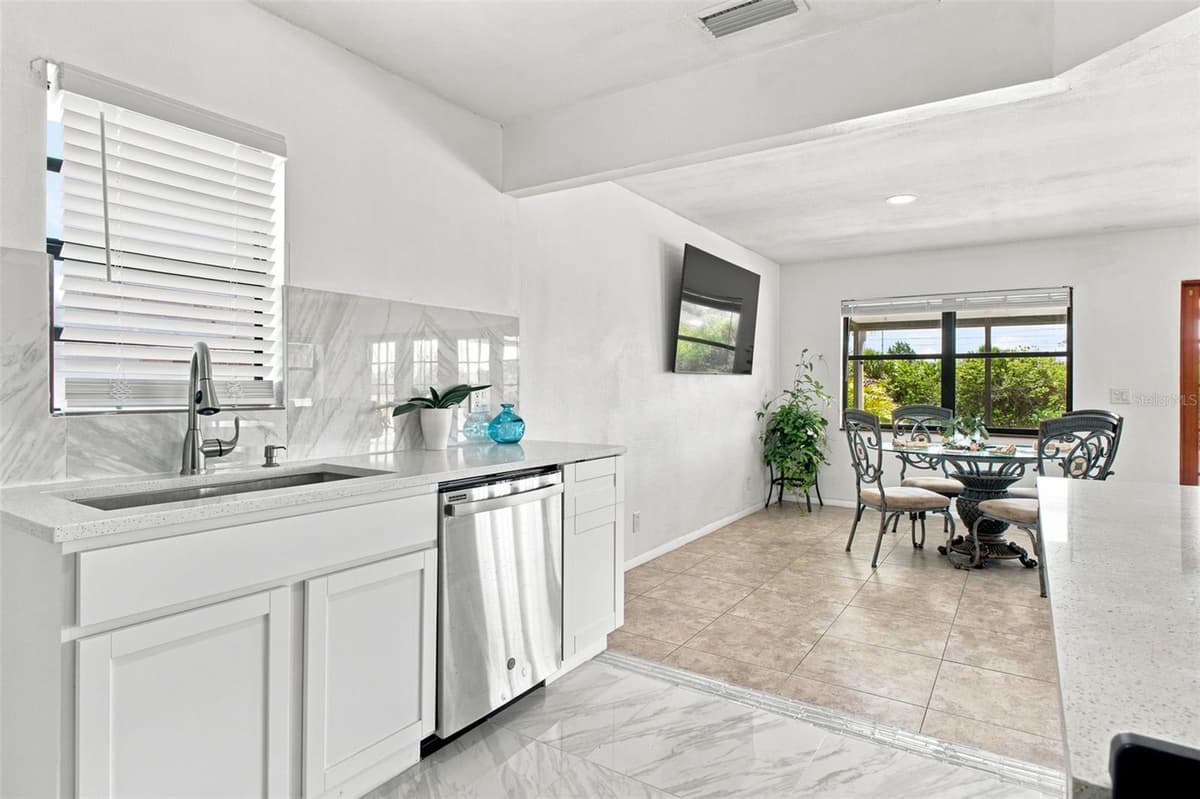 3250 ROSE ARBOR DRIVE — photo 14 of 59