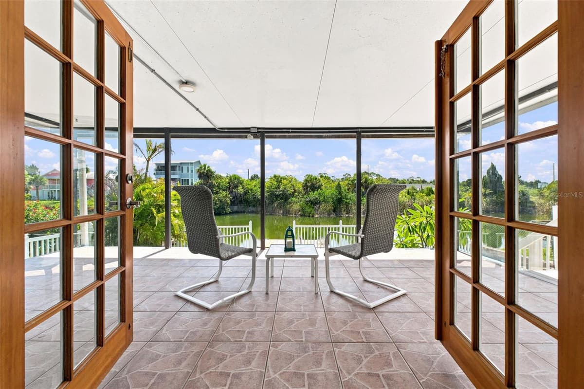 3250 ROSE ARBOR DRIVE — photo 4 of 59