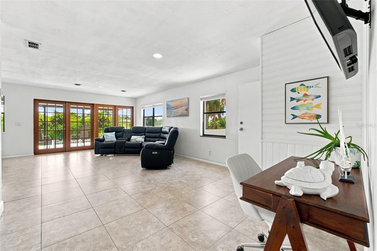 3250 ROSE ARBOR DRIVE — photo 8 of 59