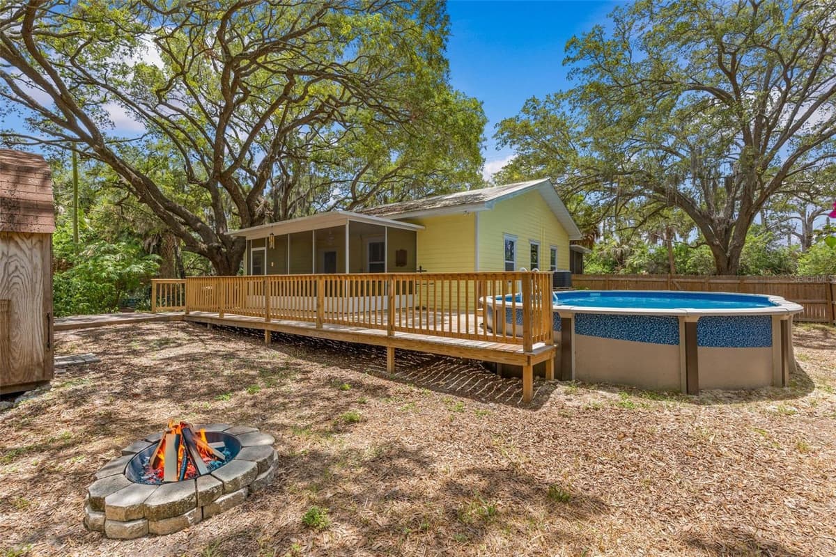 190 OSOWAW BOULEVARD — photo 1 of 55