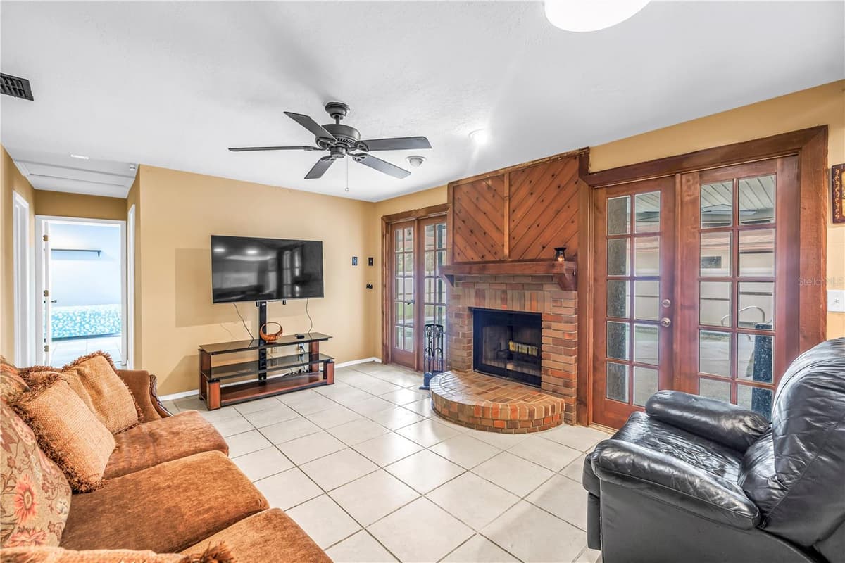 9212 RUSTIC PINES BOULEVARD — photo 10 of 31