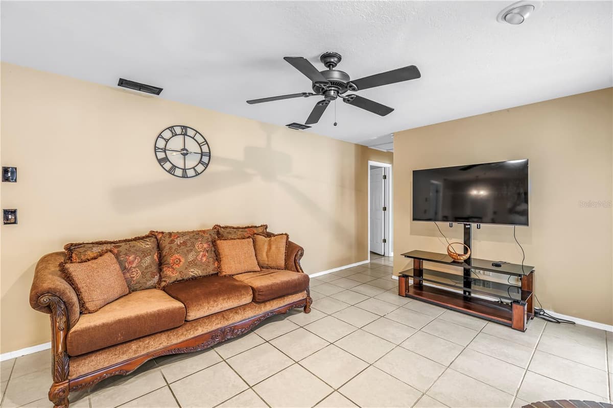 9212 RUSTIC PINES BOULEVARD — photo 11 of 31