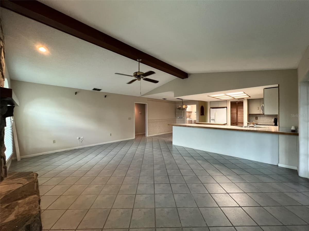 6328 QUEENSWAY DRIVE — photo 10 of 37