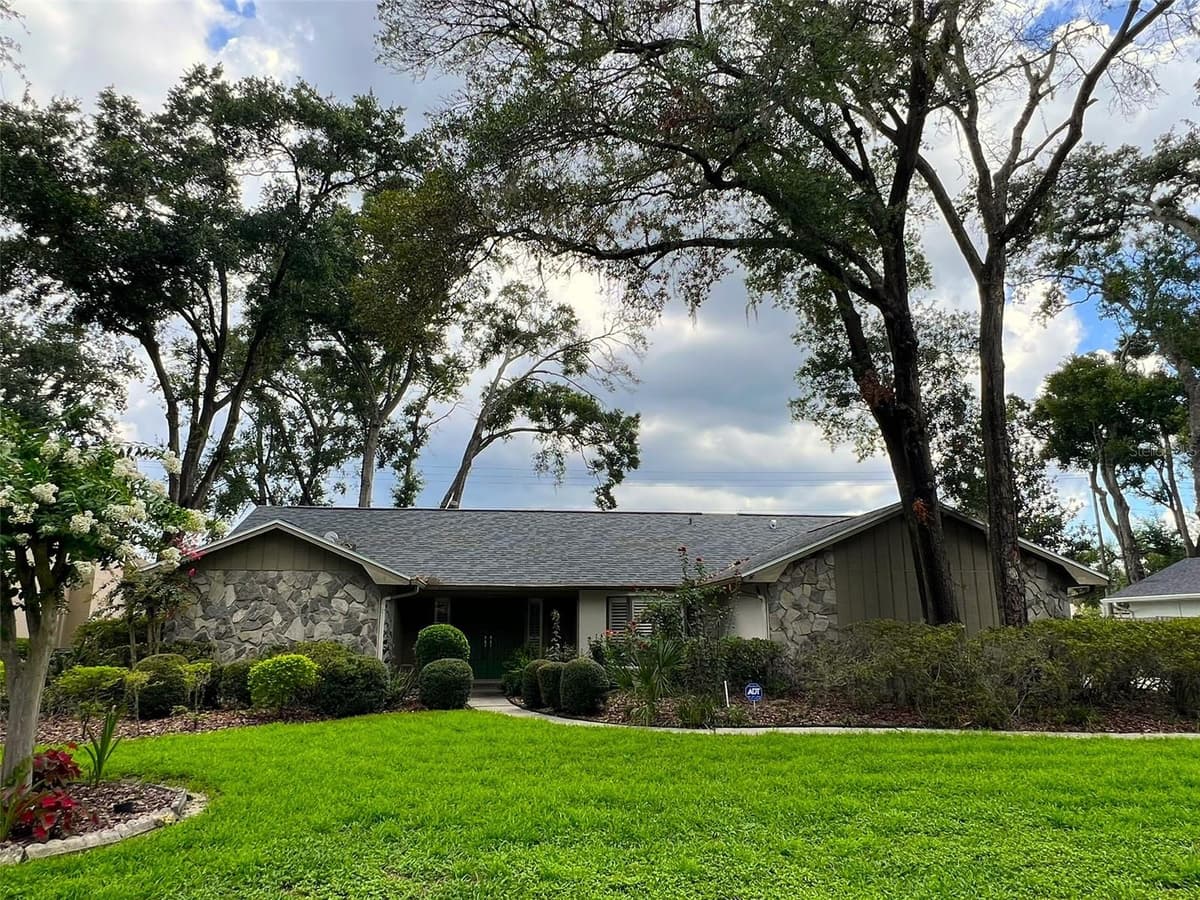 6328 QUEENSWAY DRIVE — photo 1 of 37