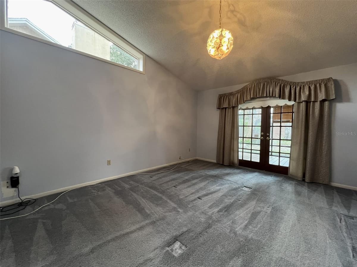 6328 QUEENSWAY DRIVE — photo 20 of 37