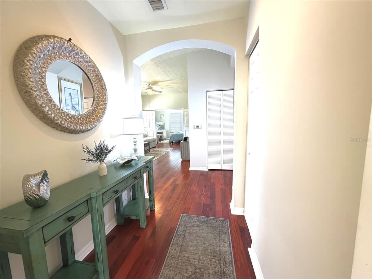909 WATERSIDE LANE — photo 4 of 37