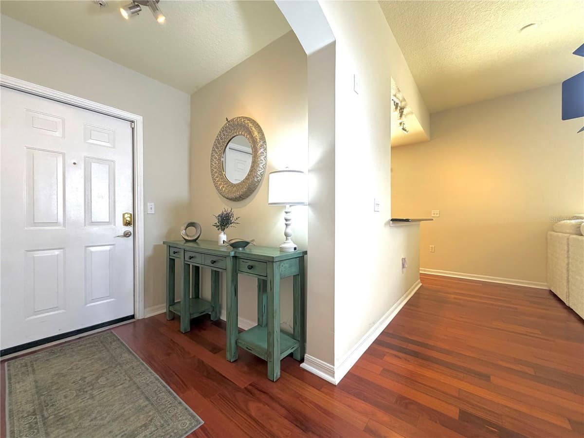 909 WATERSIDE LANE — photo 5 of 37
