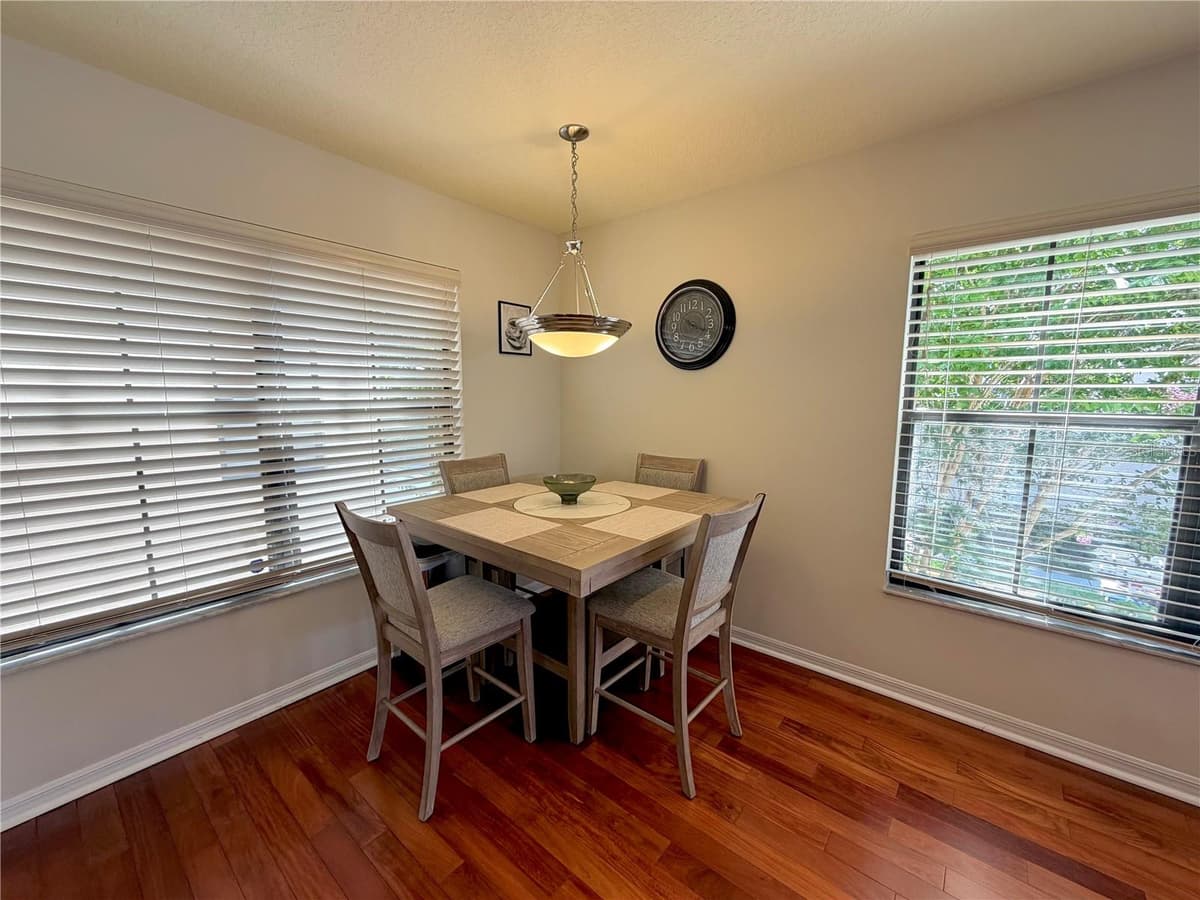 909 WATERSIDE LANE — photo 10 of 37