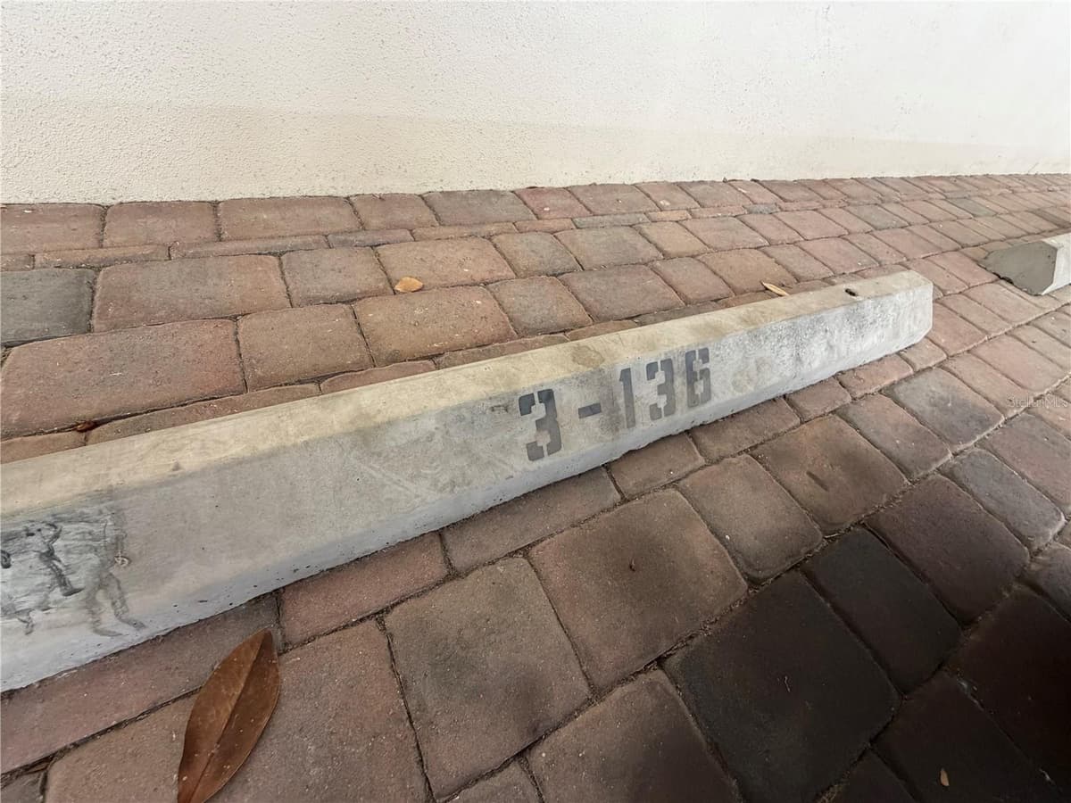 909 WATERSIDE LANE — photo 32 of 37