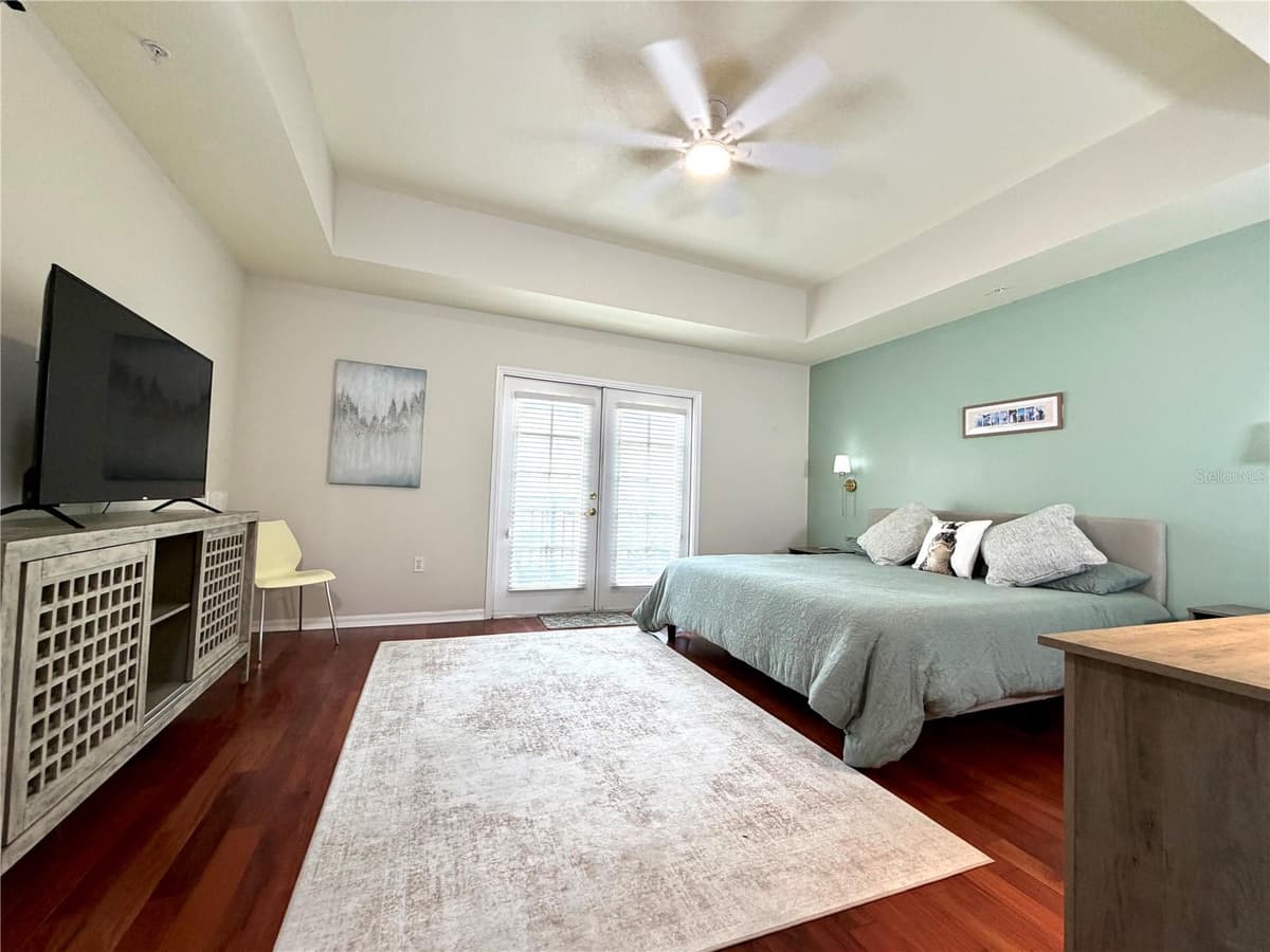 909 WATERSIDE LANE — photo 13 of 37
