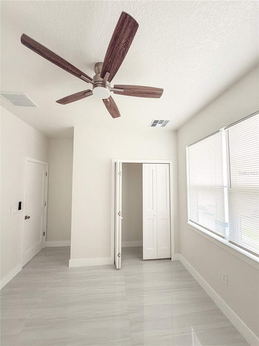 105 NORTH BOULEVARD — photo 15 of 19