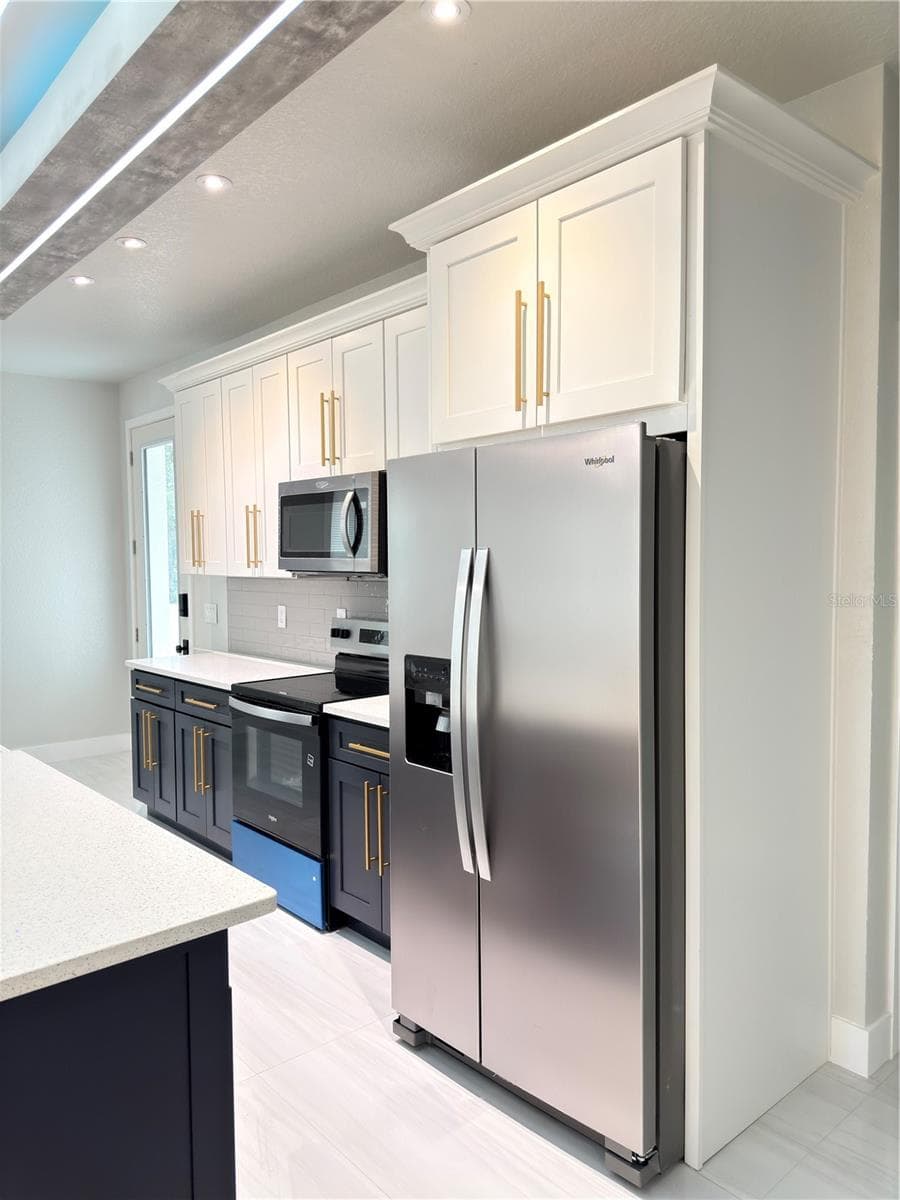 105 NORTH BOULEVARD — photo 9 of 19