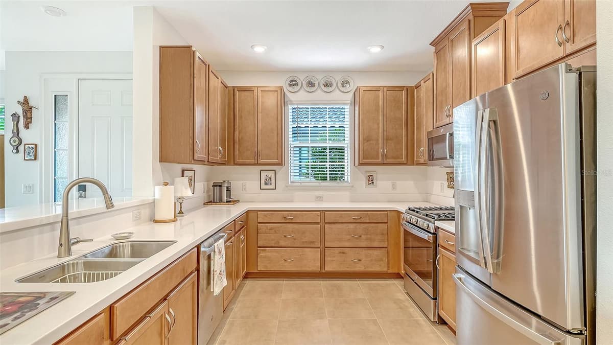 6223 PLATEAU COURT — photo 11 of 87