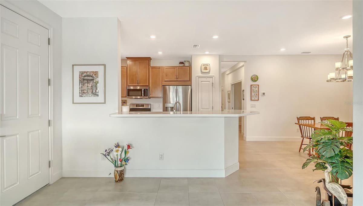 6223 PLATEAU COURT — photo 9 of 87