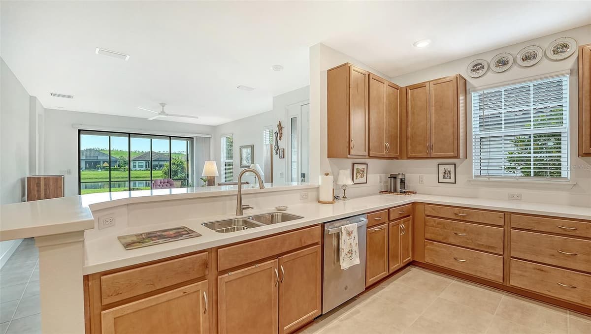 6223 PLATEAU COURT — photo 12 of 87