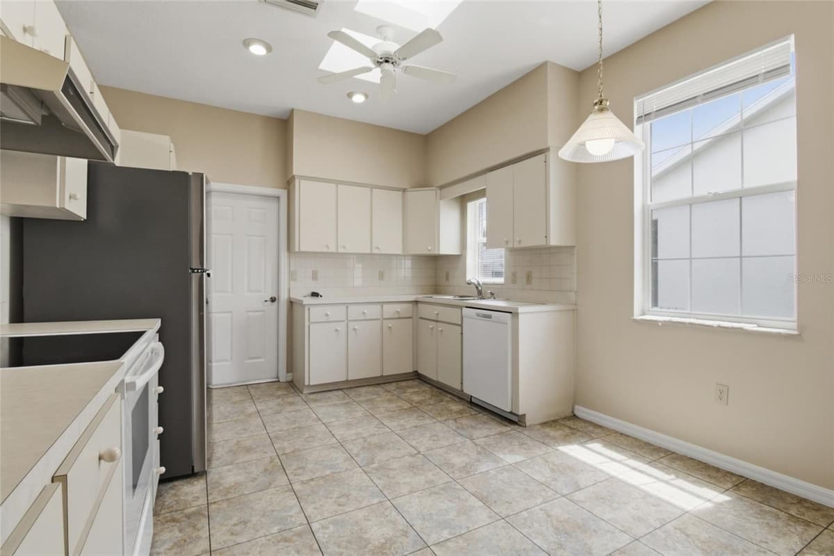 6700 KINGSBURY LANE — photo 6 of 25