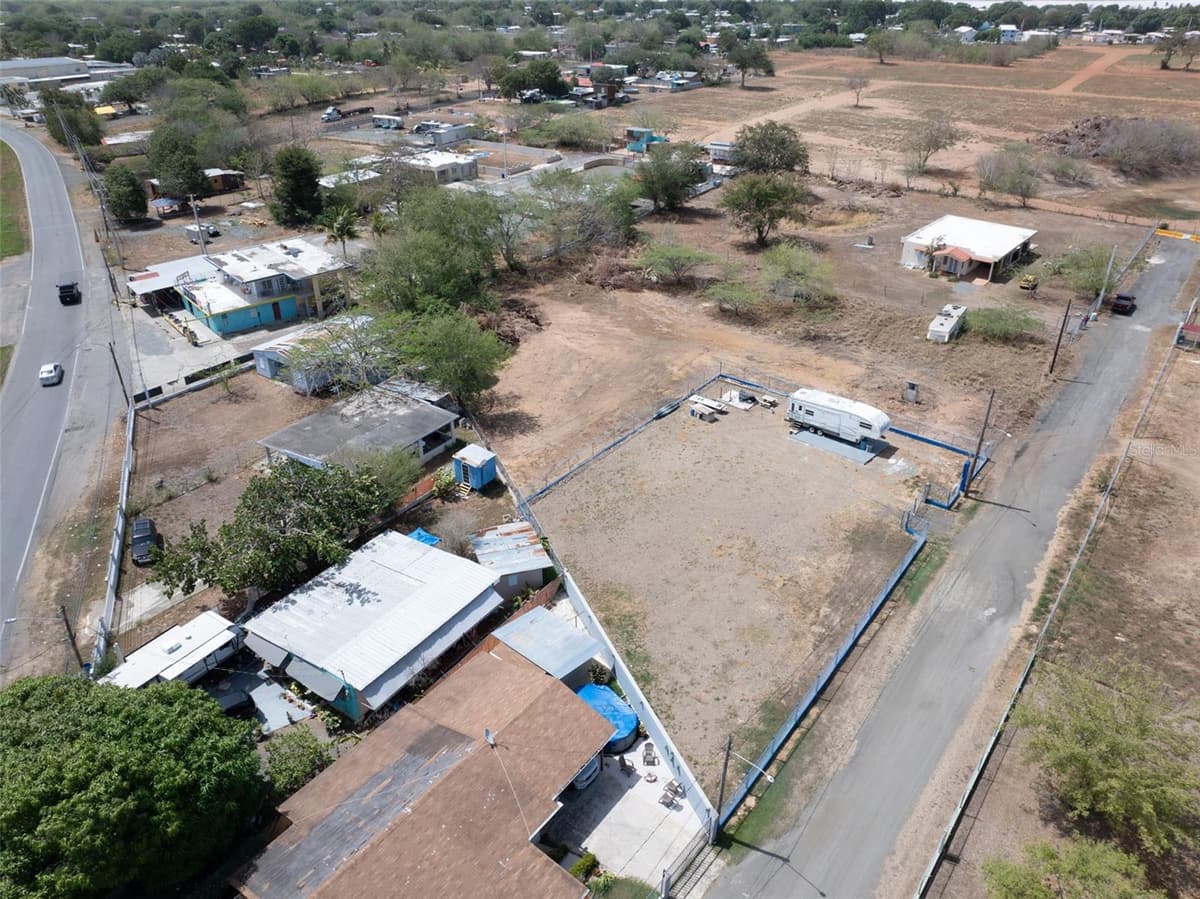 SR 3301 km 0.5 BO BOQUERON EL COMBATE WARD — photo 33 of 43