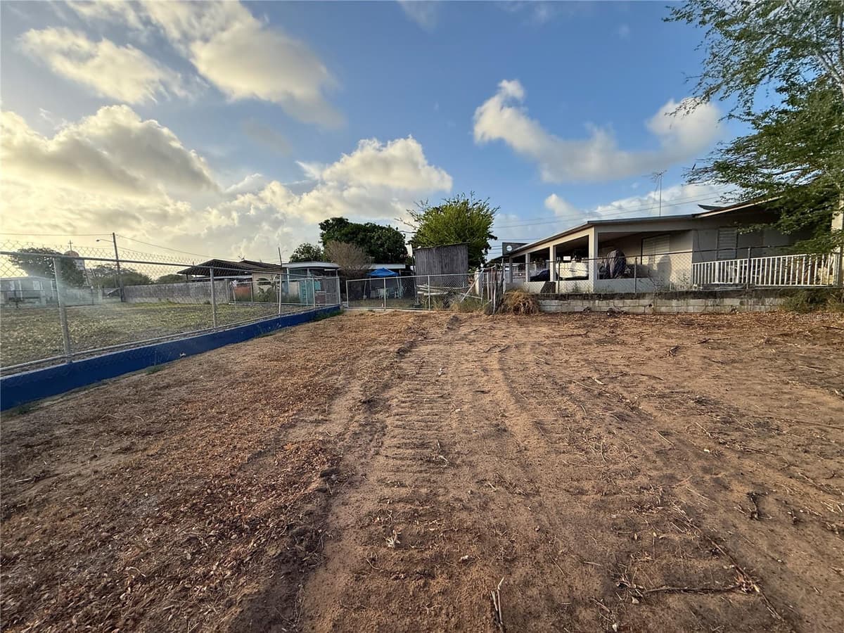 SR 3301 km 0.5 BO BOQUERON EL COMBATE WARD — photo 17 of 43