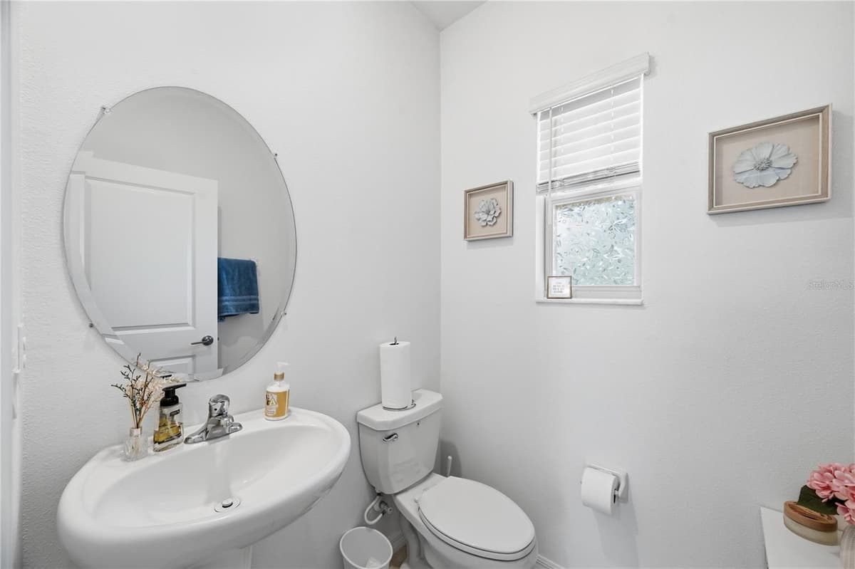 9735 ASHWORTH PLACE — photo 14 of 37