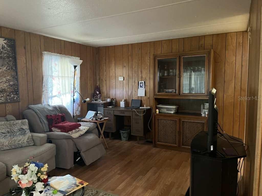 2044 HOYLE DRIVE — photo 8 of 24