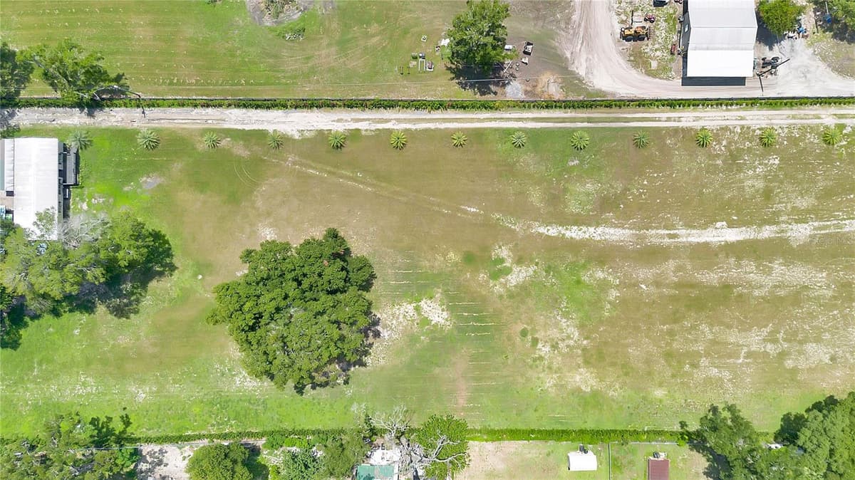 4850 PONKAN ROAD — photo 33 of 35
