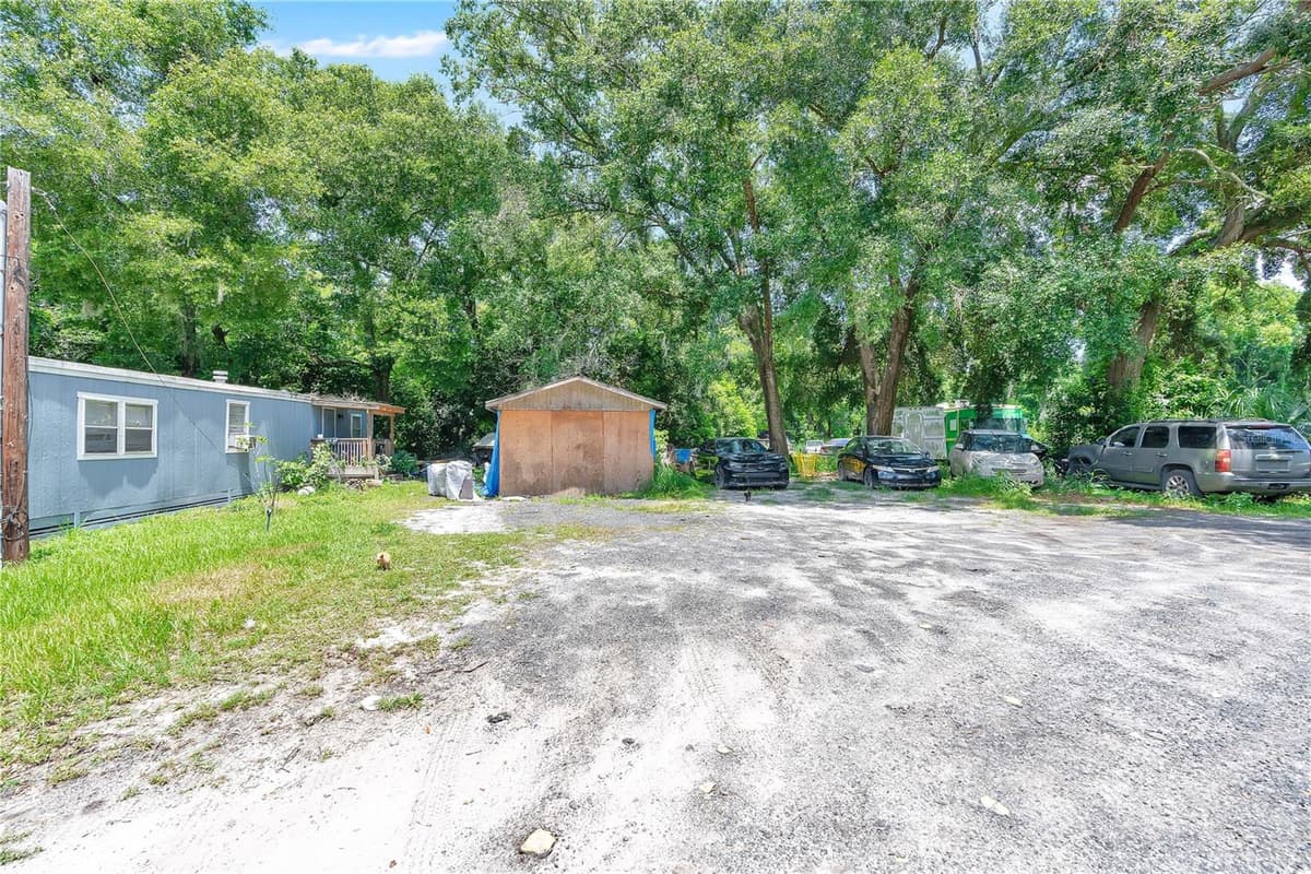 4850 PONKAN ROAD — photo 11 of 35