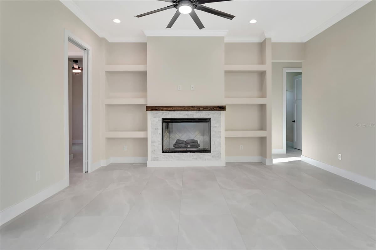 17557 NINTH STREET — photo 4 of 47