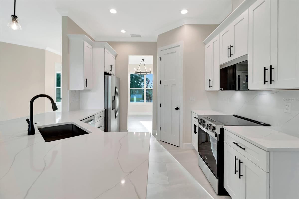 17557 NINTH STREET — photo 7 of 47