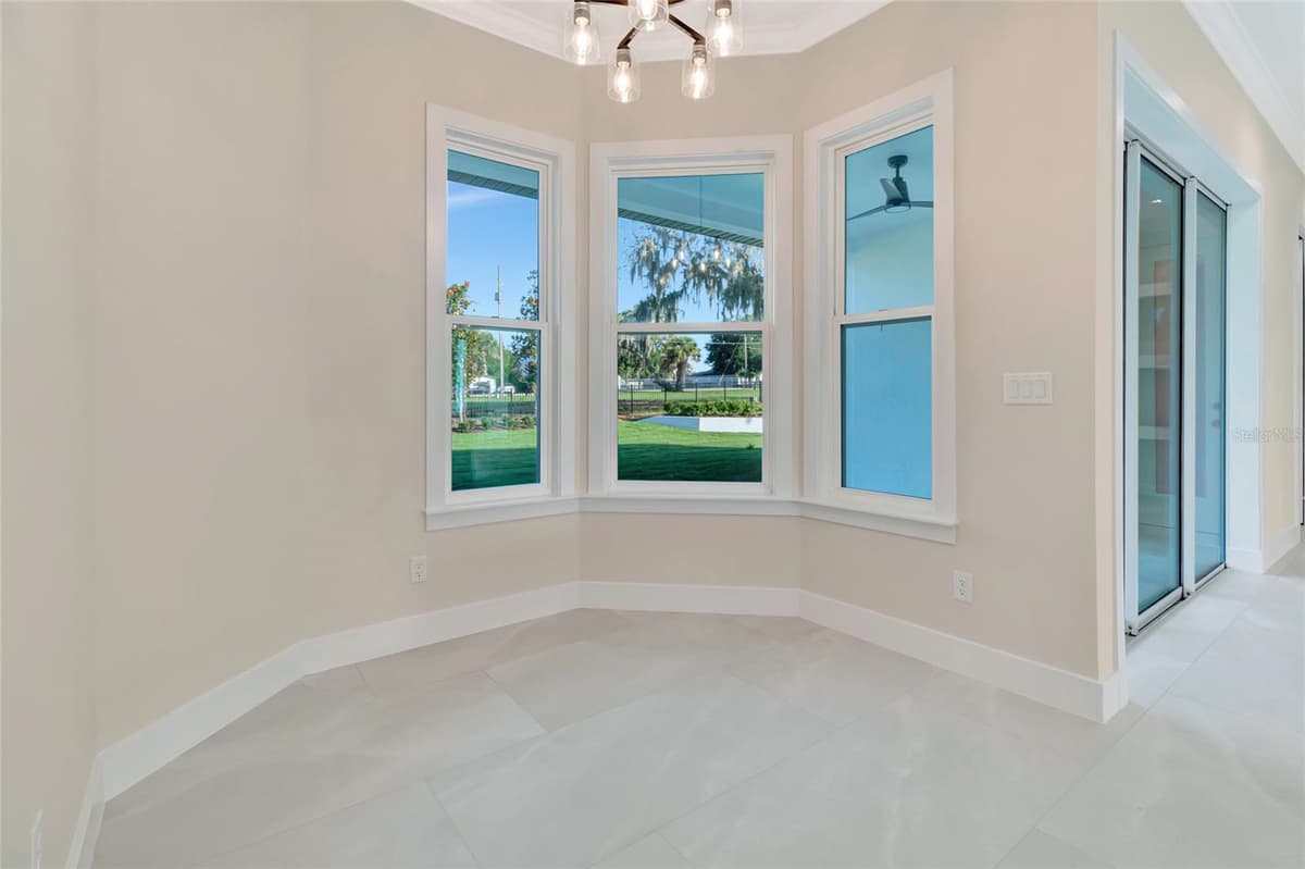17557 NINTH STREET — photo 9 of 47