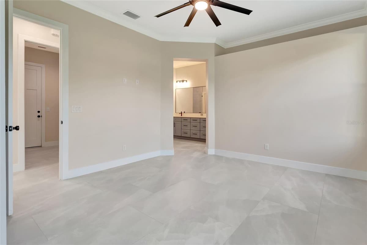 17557 NINTH STREET — photo 15 of 47